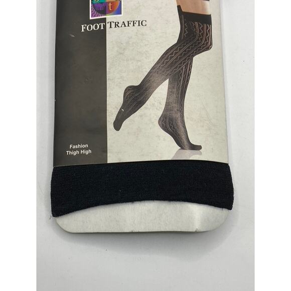 FOOT TRAFFIC Women's Black Cutout Stretch Pull-On Knee High Socks SZ OS - Picture 5 of 8
